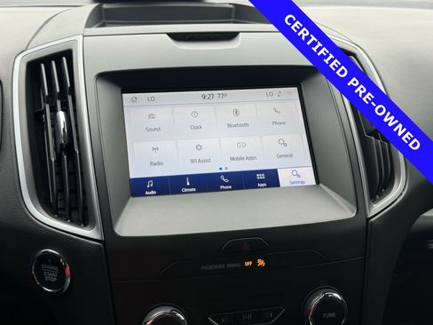 Certified 2020 Ford Edge SE image 28