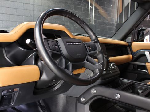 Used 2023 Land Rover Defender 110 X-Dynamic SE image 27