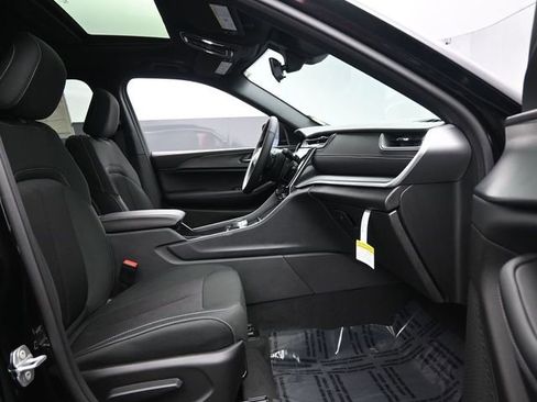 New 2026 Jeep Grand Cherokee L 4WD image 36