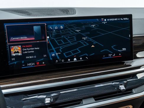 Used 2024 BMW X5 xDrive40i w/ Premium Package image 16