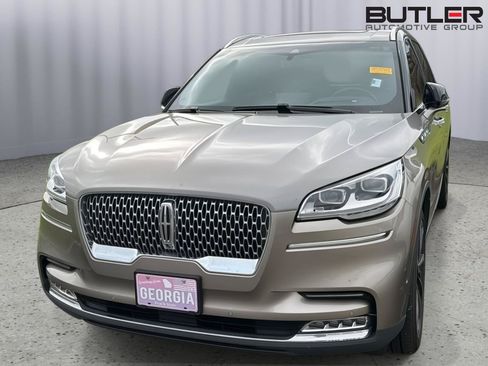 Used 2020 Lincoln Aviator Reserve w/ Equipment Group 202A AWD/4WD image 3
