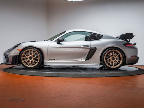 Used 2025 Porsche 718 Cayman GT4 RS image 2