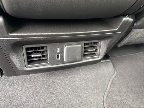 Used 2024 GMC Sierra 1500 SLT AWD/4WD image 34