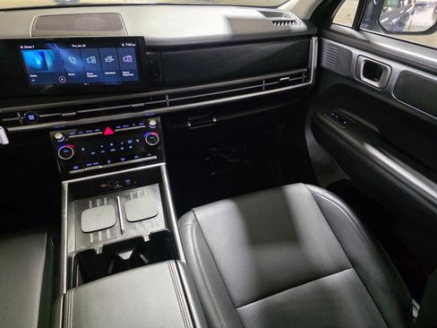Certified 2025 Hyundai Santa Fe SEL image 18