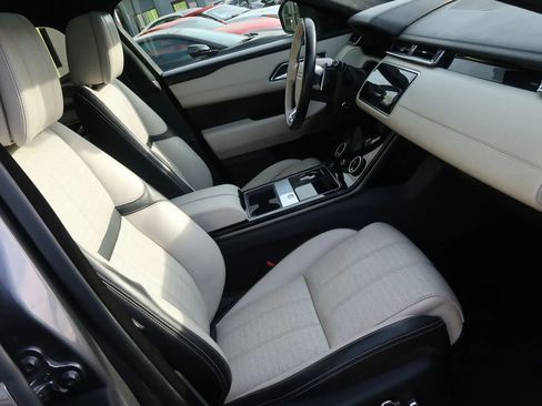 Used 2018 Land Rover Range Rover Velar image 25