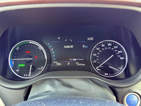 Used 2022 Toyota Sienna Platinum FWD image 10