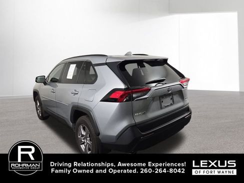 Used 2025 Toyota RAV4 XLE image 8