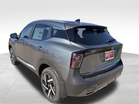 New 2026 Nissan Kicks SV w/ SV Premium Package FWD image 4