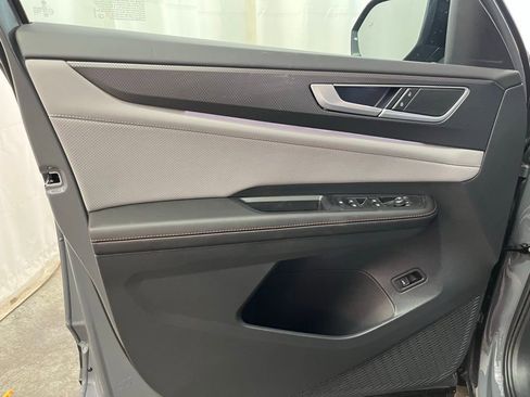 New 2026 Volkswagen Atlas Peak Edition AWD/4WD image 9