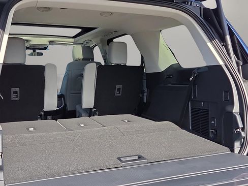 New 2026 Ford Expedition Active image 8