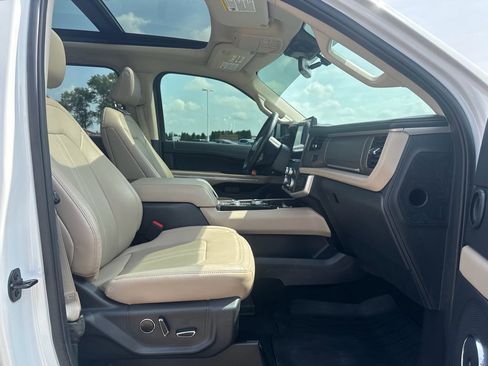 Used 2024 Ford Expedition Max Limited AWD/4WD image 14
