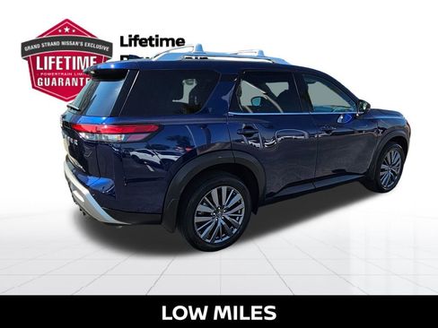 Used 2025 Nissan Pathfinder SL w/ SL Premium Package image 9