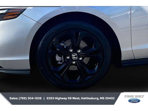 Used 2025 Honda Accord SE image 7