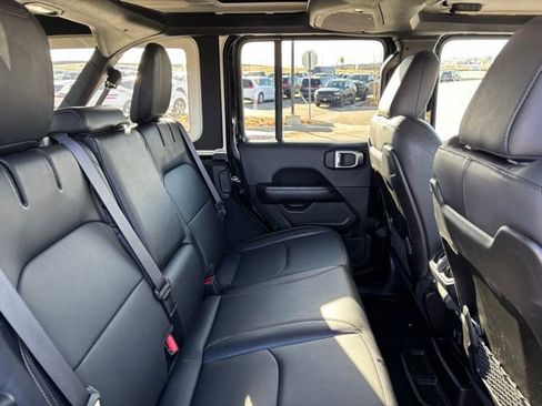 Used 2024 Jeep Wrangler Unlimited Sahara w/ Technology Group image 26