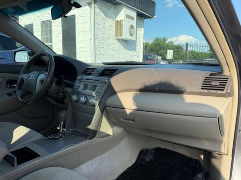 Used 2011 Toyota Camry LE w/ LE Extra-Value Pkg FWD image 15