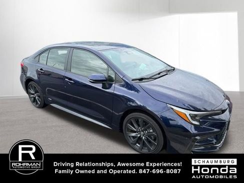 Used 2024 Toyota Corolla SE w/ SE Package AWD/4WD image 3