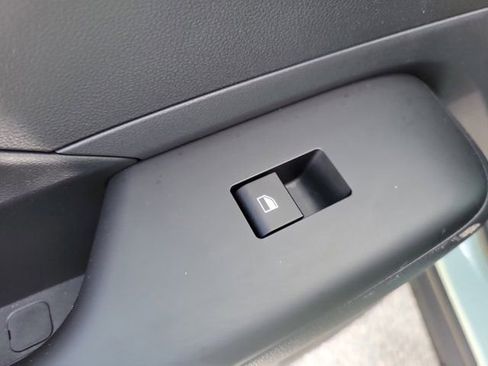 Certified 2026 Hyundai Kona SE FWD image 10