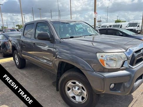Used 2015 Toyota Tacoma PreRunner w/ SR5 Package image 11