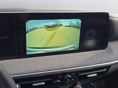 Used 2025 Nissan Kicks SV AWD/4WD image 27