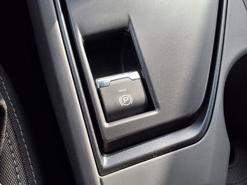 New 2026 Subaru Crosstrek 2.0i Premium image 14