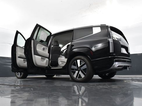 New 2026 Hyundai Ioniq 9 SEL image 45