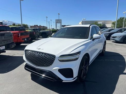 Used 2022 Genesis GV70 3.5T Sport w/ Sport Prestige Package AWD/4WD image 5