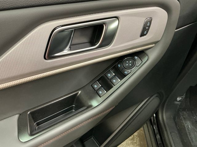 New 2026 Ford Explorer Active AWD/4WD image 16