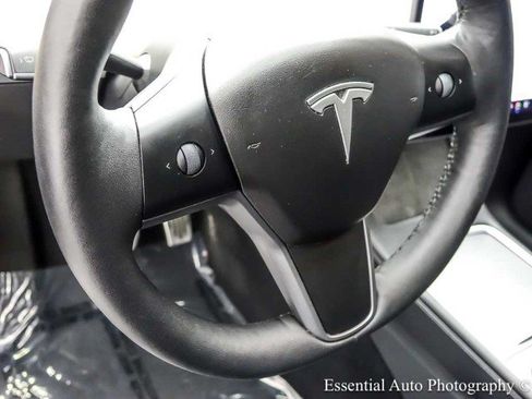 Used 2021 Tesla Model Y Long Range AWD/4WD image 16