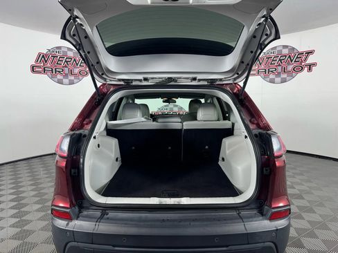 Used 2020 Jeep Cherokee Latitude Plus image 26