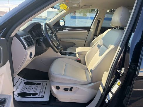 Used 2018 Volkswagen Atlas SE FWD image 16