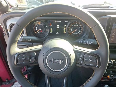 Used 2024 Jeep Wrangler Willys image 19