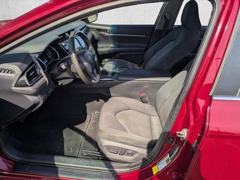 Used 2020 Toyota Camry LE FWD image 14