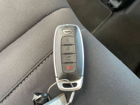 Used 2025 Nissan Sentra SV image 21