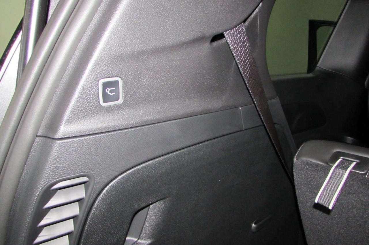New 2025 Chrysler Pacifica Select FWD image 30