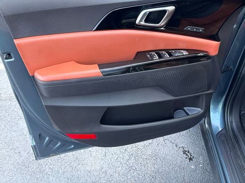 Used 2023 Kia Carnival SX image 10