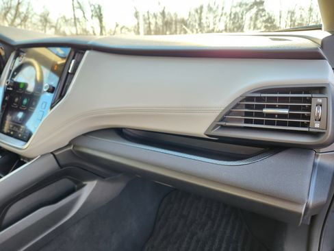 Certified 2025 Subaru Outback Premium image 17