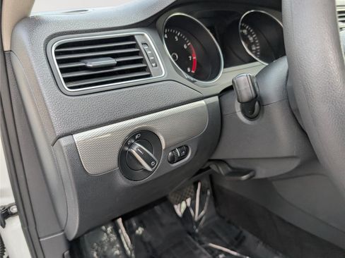 Used 2017 Volkswagen Jetta S FWD image 19