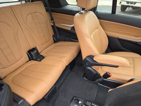 Used 2020 BMW X7 xDrive40i w/ M Sport Package AWD/4WD image 31