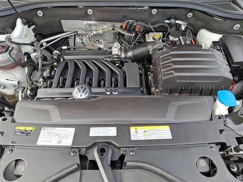 Used 2023 Volkswagen Atlas Cross Sport SEL R-Line image 28