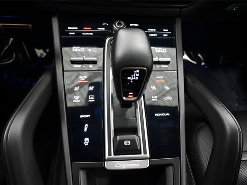 Used 2019 Porsche Cayenne S AWD/4WD image 25