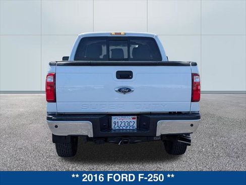 Used 2016 Ford F250 Lariat w/ Lariat Ultimate Package AWD/4WD image 4