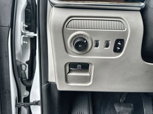 Used 2022 Jeep Grand Wagoneer Series I AWD/4WD image 18