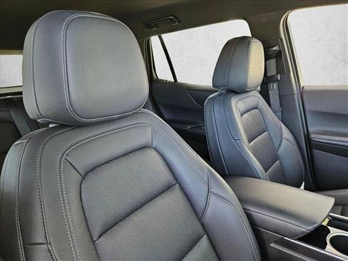 Used 2025 Chevrolet Equinox LT w/ Convenience Package II FWD image 19
