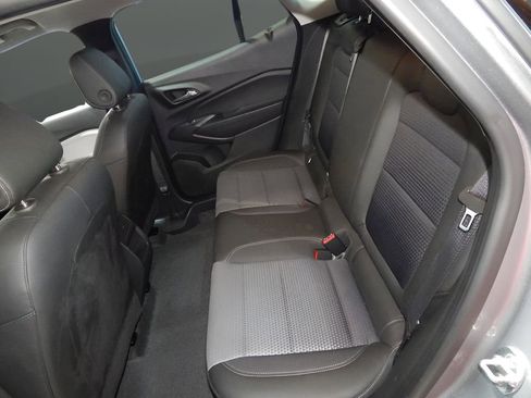 Used 2026 Chevrolet Trax LT w/ Driver Confidence Package FWD image 19