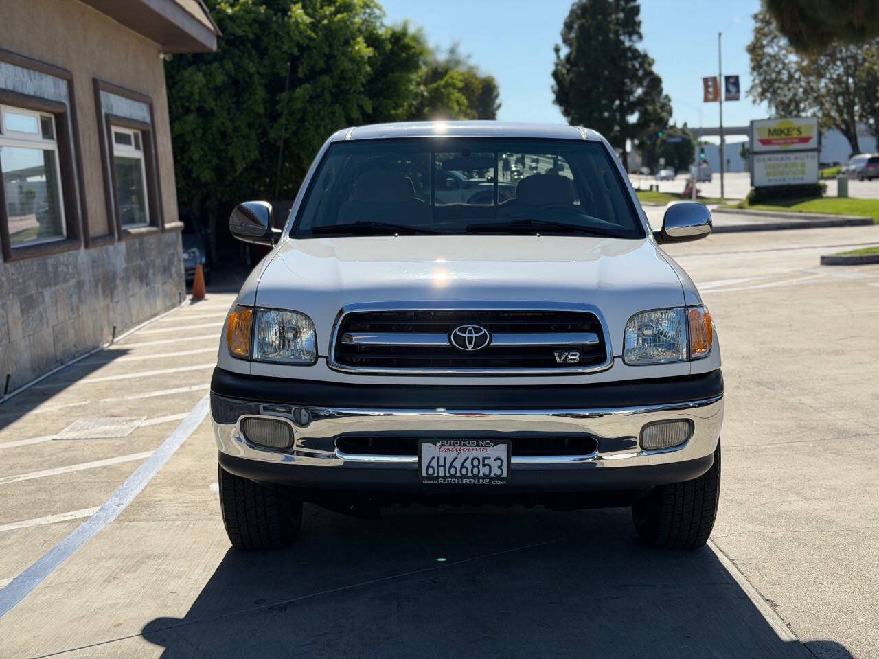 Used 2000 Toyota Tundra SR5 w/ Convenience Pkg RWD image 3