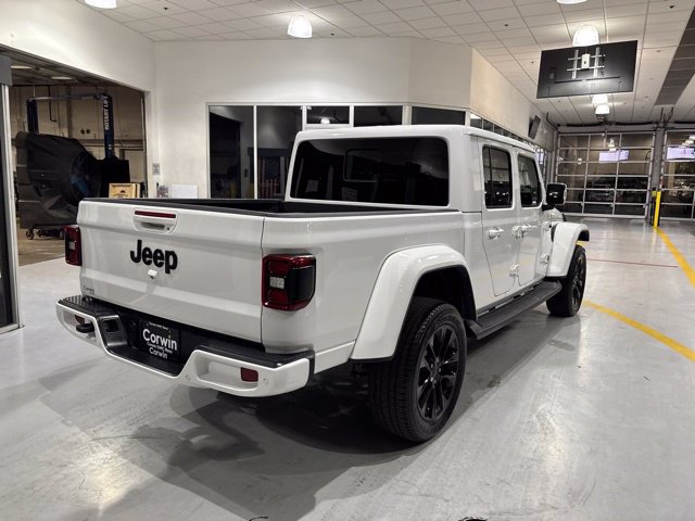Used 2022 Jeep Gladiator Overland AWD/4WD image 6