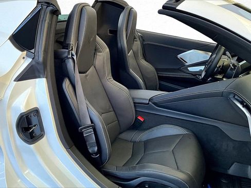 Used 2025 Chevrolet Corvette Stingray Preferred Conv w/ 2LT image 25