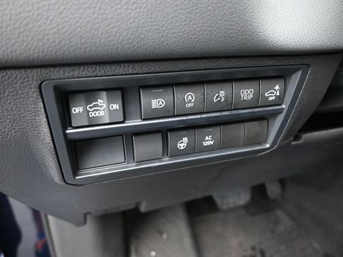 Used 2024 Toyota Tundra Limited AWD/4WD image 19