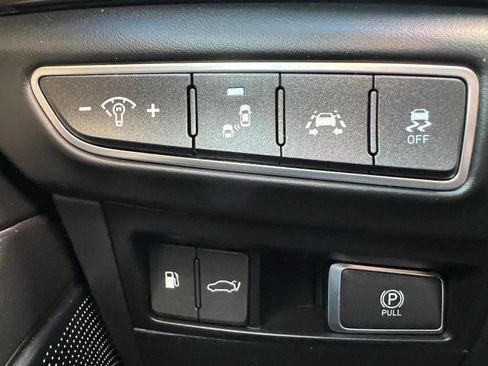 Used 2018 Genesis G90 5.0 Ultimate RWD image 36