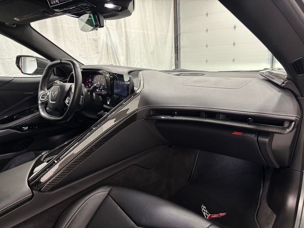 Used 2022 Chevrolet Corvette Stingray Coupe w/ Z51 Performance Package RWD image 59